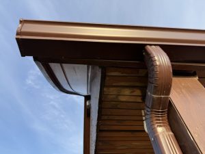 4 Reasons You Need a Professional Gutter Contractor for Installation